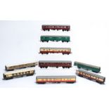 Tri-ang/Tri-ang-Hornby and Hornby 00 Gauge unboxed Coaches, early short red (2), Royal Mail (1),