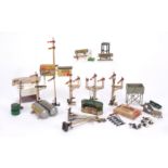Collection of Master Models and other makers 00 Gauge Lineside and Platform accessories, including