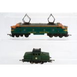 Tri-ang 00 Gauge R257 TC Double-Ended green and orange Electric twin Pantograph Locomotive, G-VG,