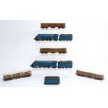 Hornby-Dublo 00 Gauge 3-Rail LNER blue Class A4 'Sir Nigel Gresley' Locomotives Tenders and LNER