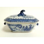 An 18th Century or later underglaze blue and white Chinese export ware tureen, with beast head