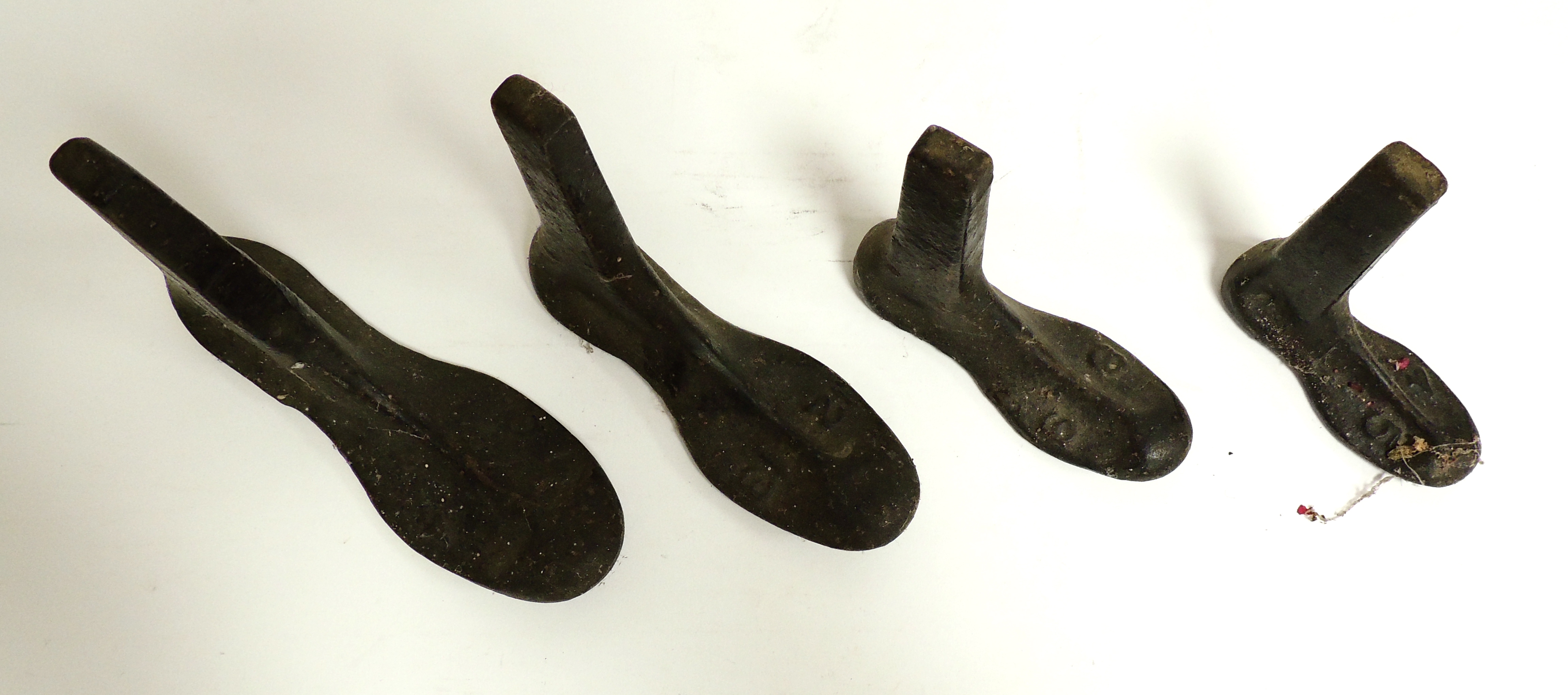 Four cast iron shoe lasts, in graduated sizes, possibly from a cobblers, the largest 23cm (4) - Image 2 of 4