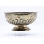 A Victorian silver footed bowl by Robert Hennell, London 1870, 6.9ozt, 15cm diameter, no obvious