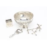 A late Victorian silver footed bowl by Martin Hall & Co, together with a pair of silver knife rests,