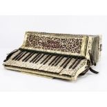 Accordion, a decorative 'Cooperativa L'armonica, Italia Stradella super de luxe, 120 button, good