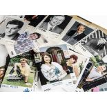 Soap Actors plus / Signatures, over four hundred and fifty cast cards that include cast members from