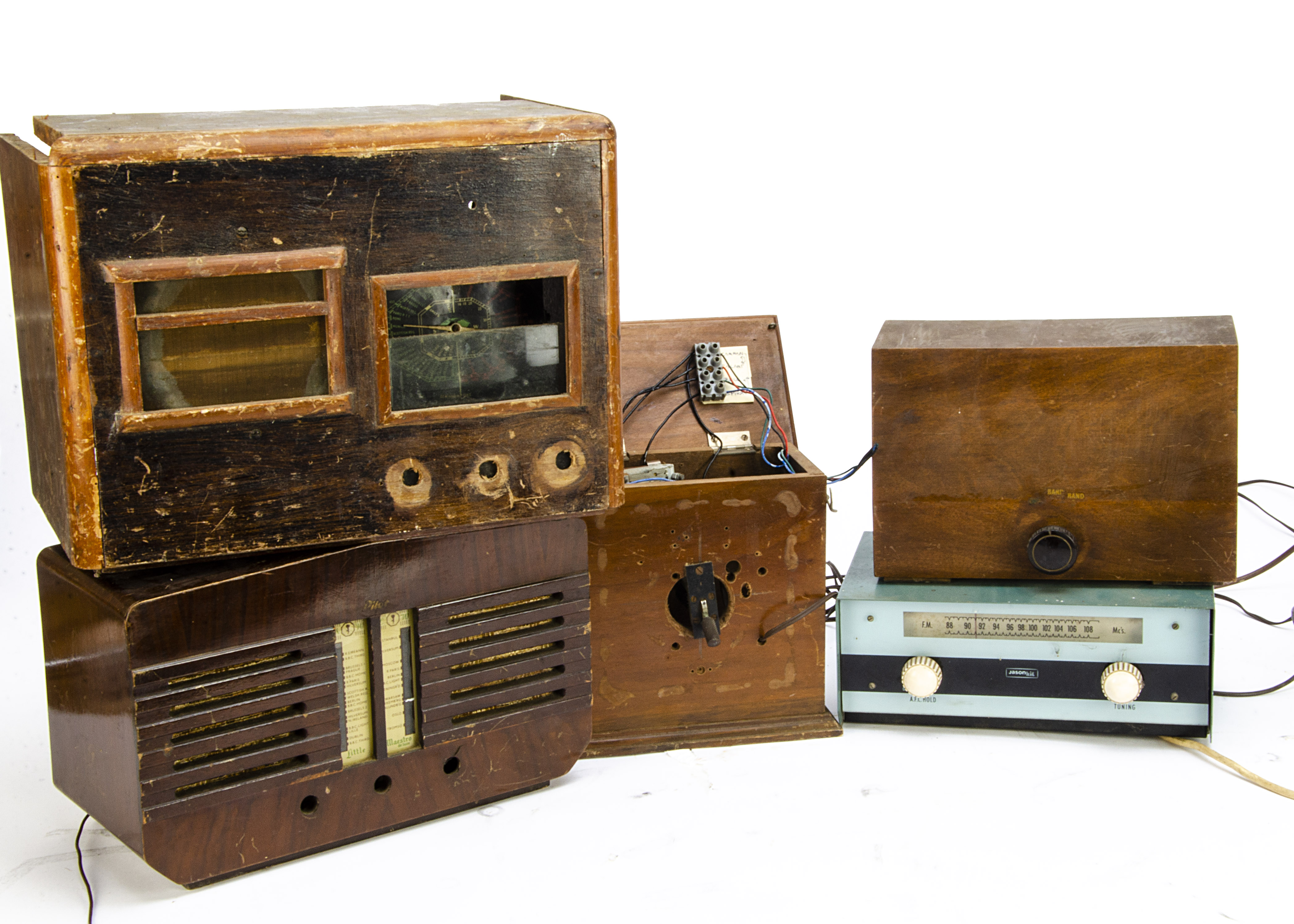 Radios / Valve / Parts, two large boxes containing a variety of old radios, many without whole cases