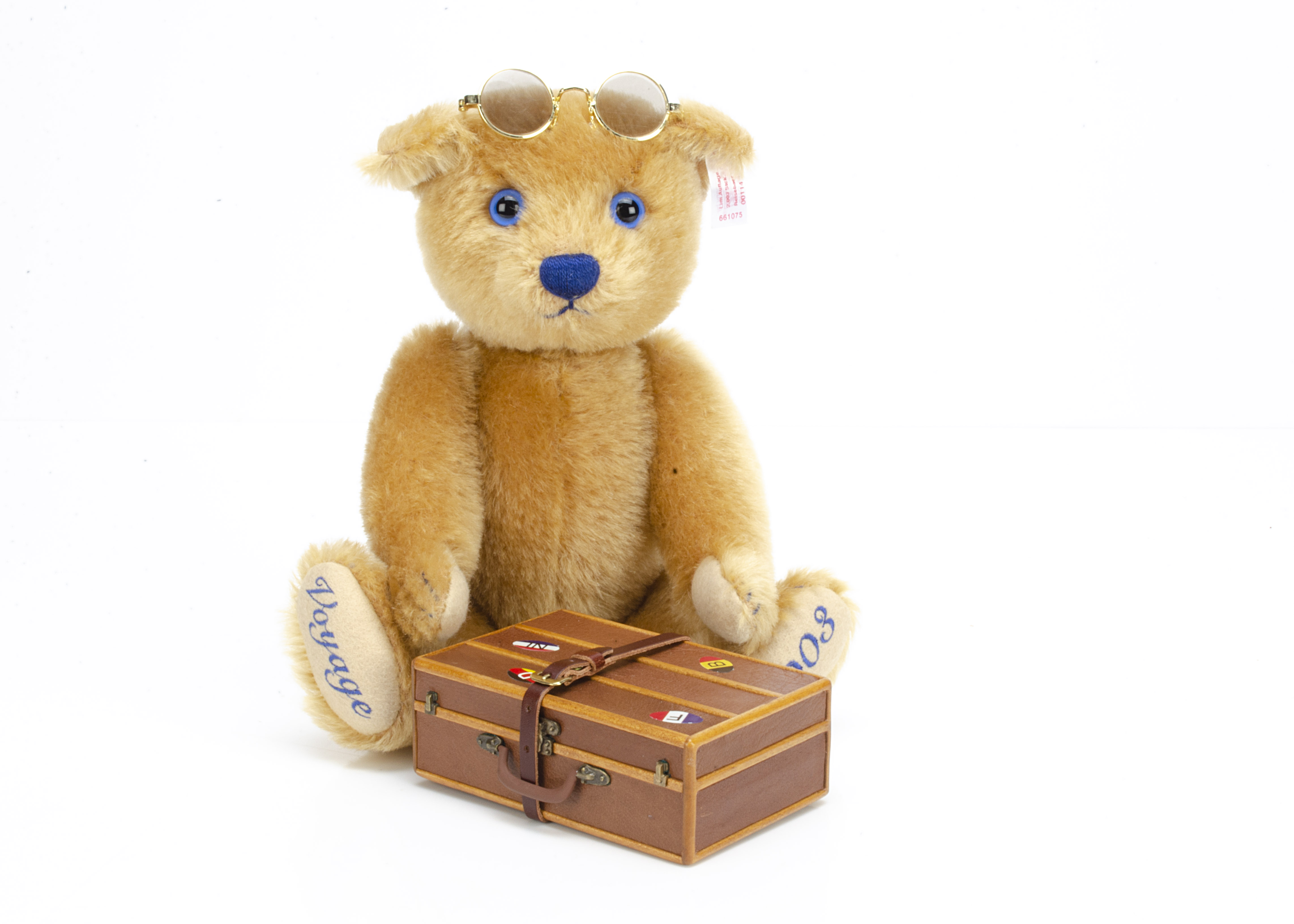 A Steiff limited edition Travelling bear, exclusive for Germany, Belgium, France and the