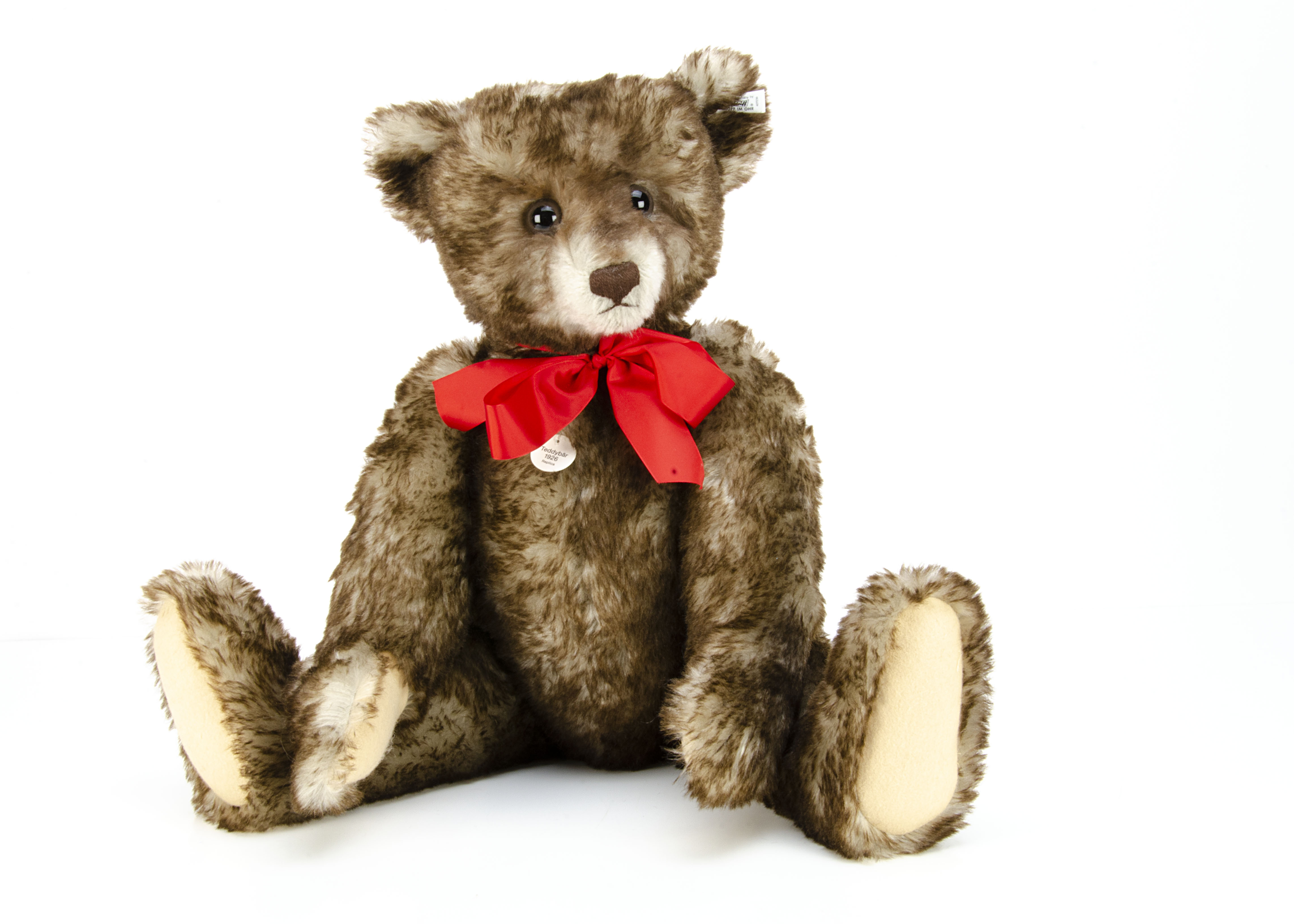 A large Steiff limited edition 'Happy' Teddy Bear 1926, 496 of 5000, in original box with plastic