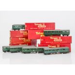Two Tri-ang 00 Gauge BR SR green EMU 3-Car sets, comprising R156 Power Cars (2), R225 Non-Powered