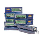 Bachmann 00 Gauge BR SR Mk1 Main Line coaches, including Brake Composite 1st/2nd (2), Restaurant Car