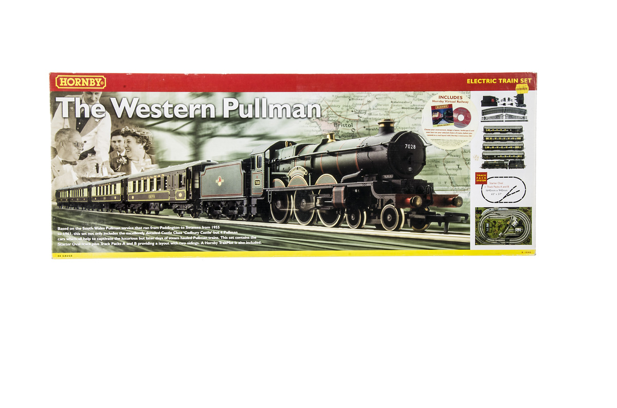 Hornby 00 Gauge R1048 The Western Pullman Train Set comprising BR green 'Cadbury Castle' and three