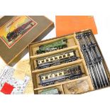 A Hornby 0 Gauge clockwork No 3C LNER 'Flying Scotsman' Set, locomotive with black/gold nameplate,