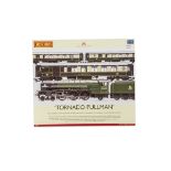 Hornby 00 Gauge Trains for the Collector R3093 Tornado Pullman Train Pack, comprising BR green '