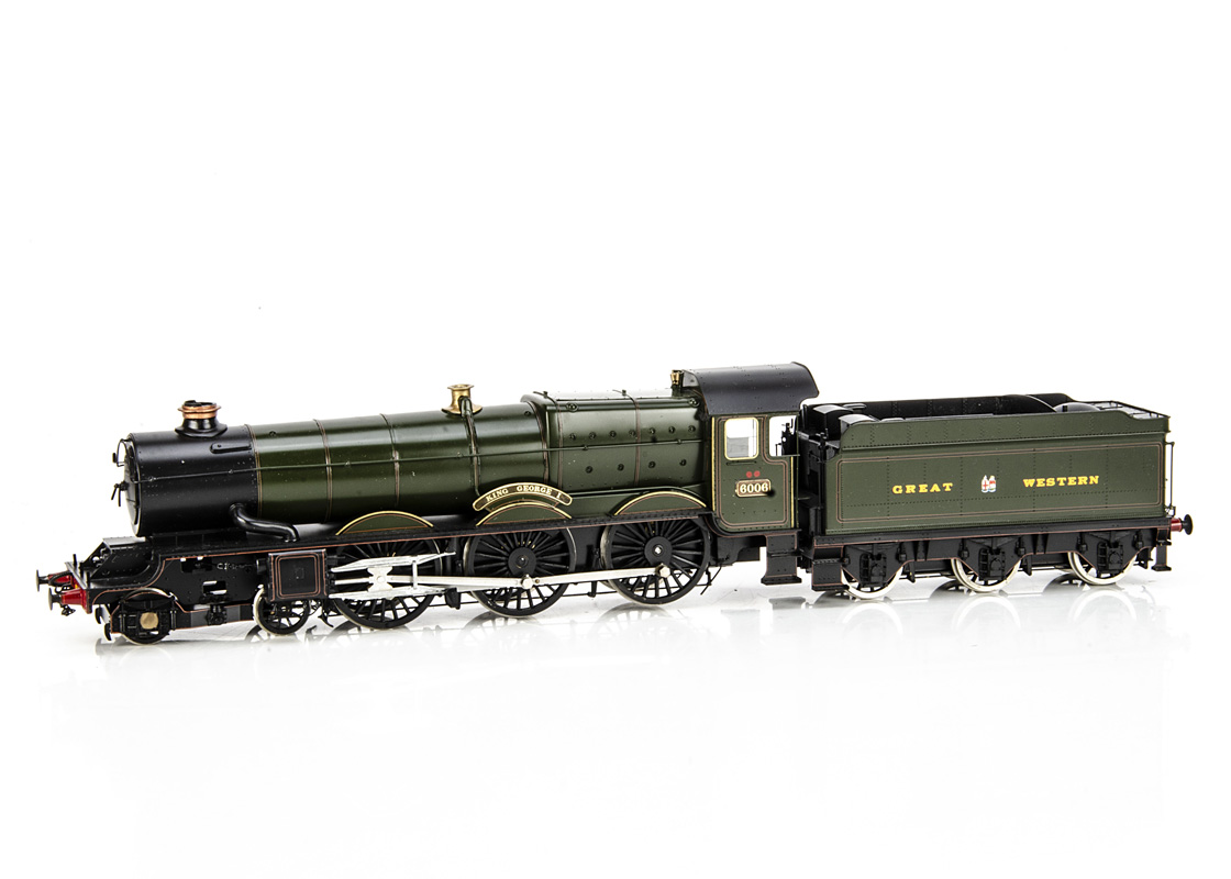 An 0 Gauge Finescale GWR 'King' class 4-6-0 Locomotive and Tender by Sancheng for Tower Models, in