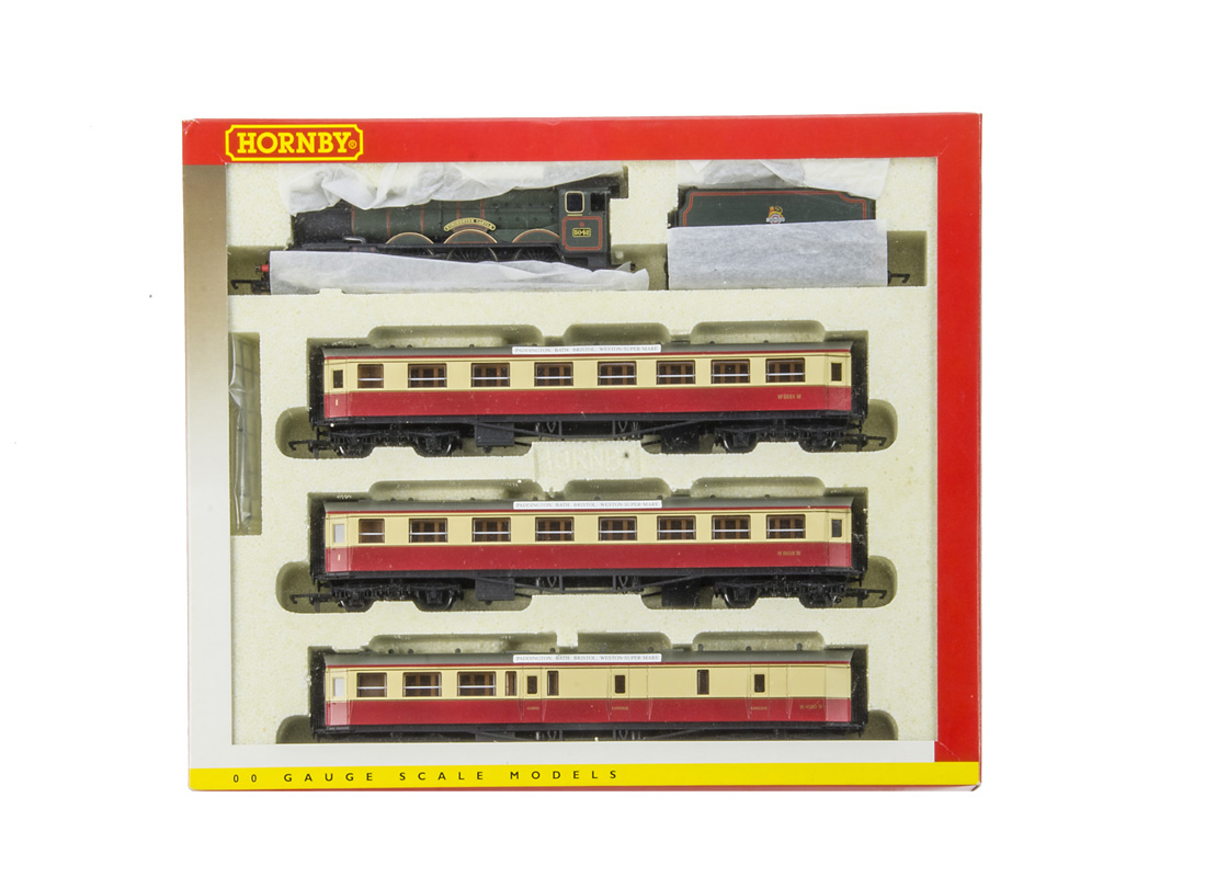 Hornby 00 Gauge Matched Train Series R2024 Western Region Express Passenger Train Pack, comprising