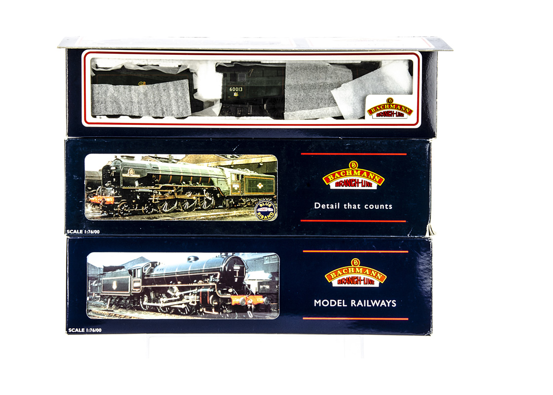 Bachmann 00 Gauge BR Steam Locomotives and Tenders, 31-712 black Class B1 61000 'Springbok', 31955