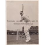 DON BRADMAN Signed press photo of Australian cricketing legend Don Bradman. Generally good