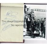 WORLD CUP 1962 Autograph book with 17 signatures of the World Cup 1962 England squad that