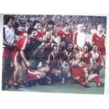 NOTTINGHAM FOREST 1980 Col 16 x 12 photo of the 1980 European Cup winners celebrating with their