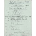HUDDERSFIELD TOWN 1944 / AUTOGRAPHS An album sheet signed by 12 players who won the Football
