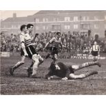 QPR V NEWPORT COUNTY 1959 B/W 10" X 8" Sport & General press action photo from the League match at