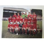 MANCHESTER UNITED A col 16 x 12 photo of the 1968 European Cup winning squad posing with their