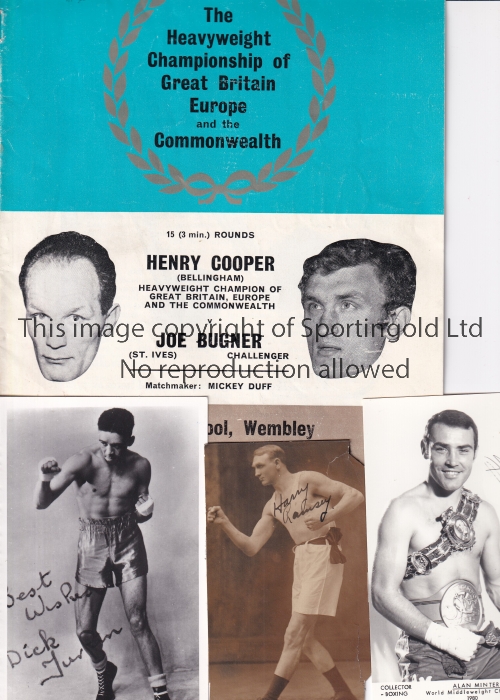 BOXING A large collection of Boxing ephemera to include 40 cards some with signatures (almost all