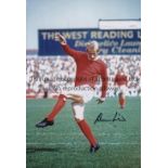 MANCHESTER UNITED Lot of 16 signed 12 x 8 photos of former players including fine examples of