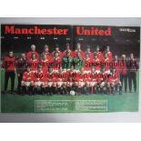 MANCHESTER UNITED 1974/75 Centre-spread pull-out poster from Shoot magazine squad image at Old