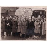 BIRMINGHAM CITY 1945/6 Original 8" X 6" press photo of the Birmingham team with manager Harry Storer