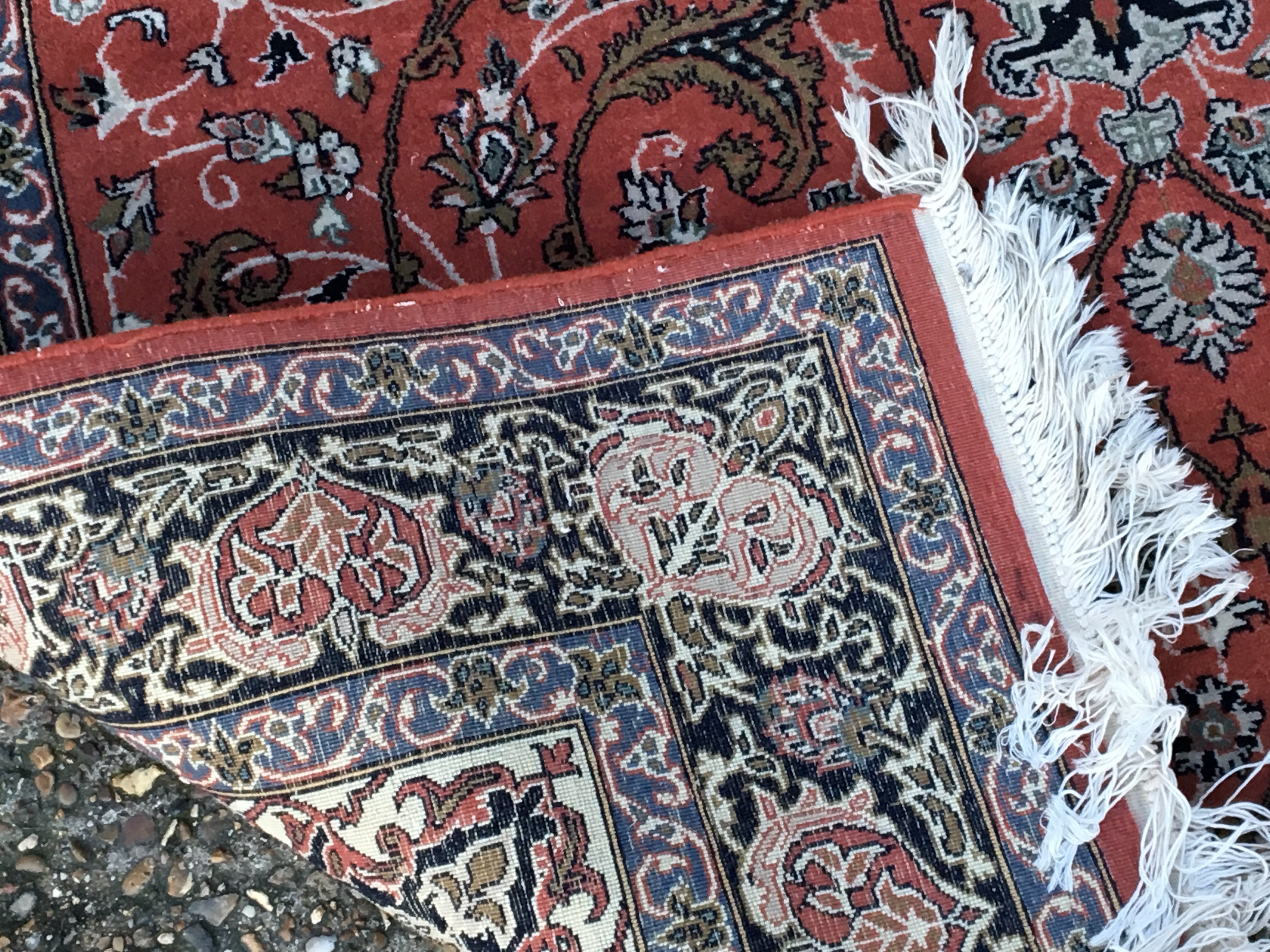 A Persian hand knotted rug with a central star med - Image 3 of 3