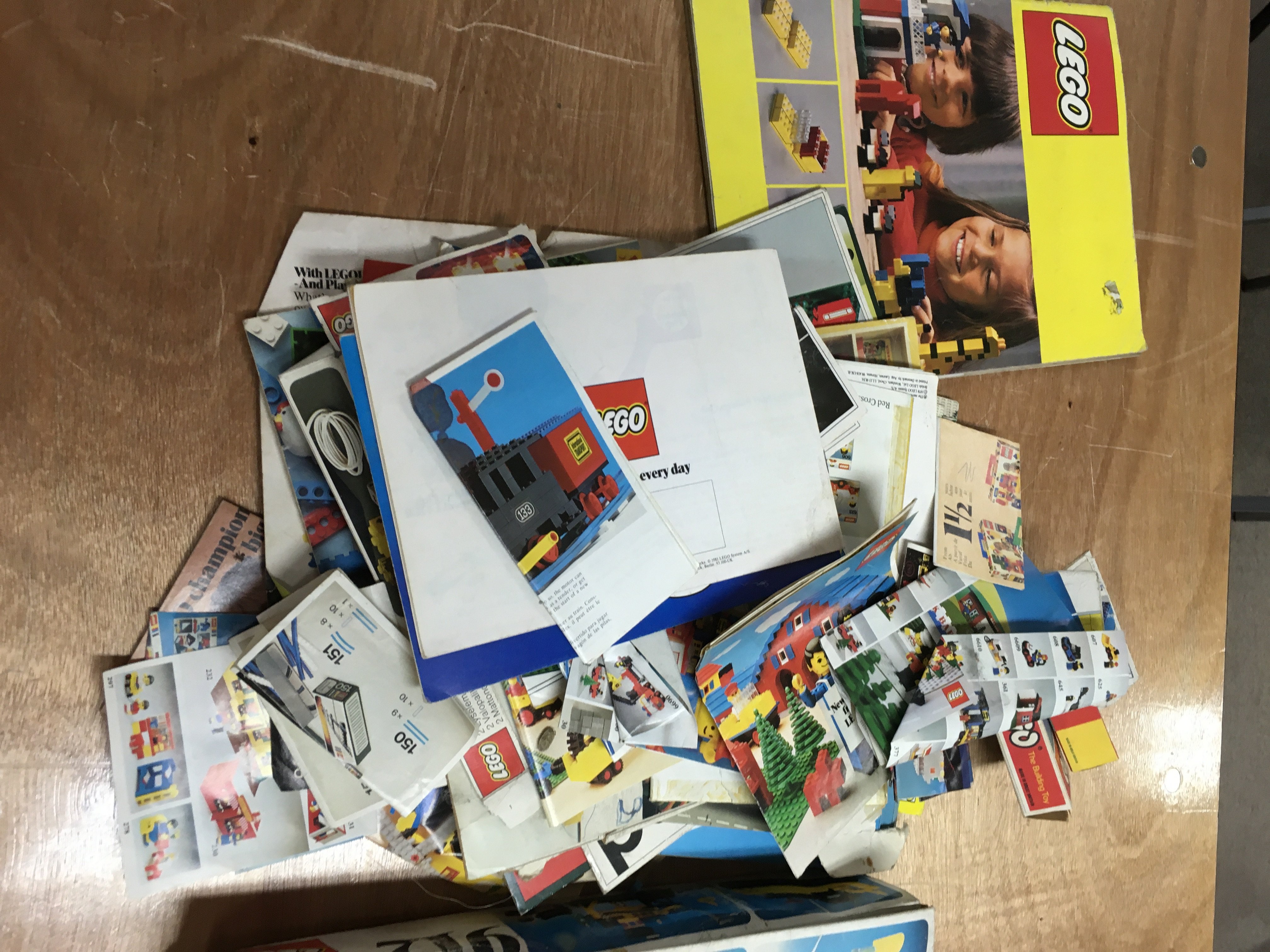 Lego , a large collection of boxed models including vintage 1960s and 70s - Image 10 of 10