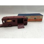 Dinky toys, #581, British railways horse box, boxe