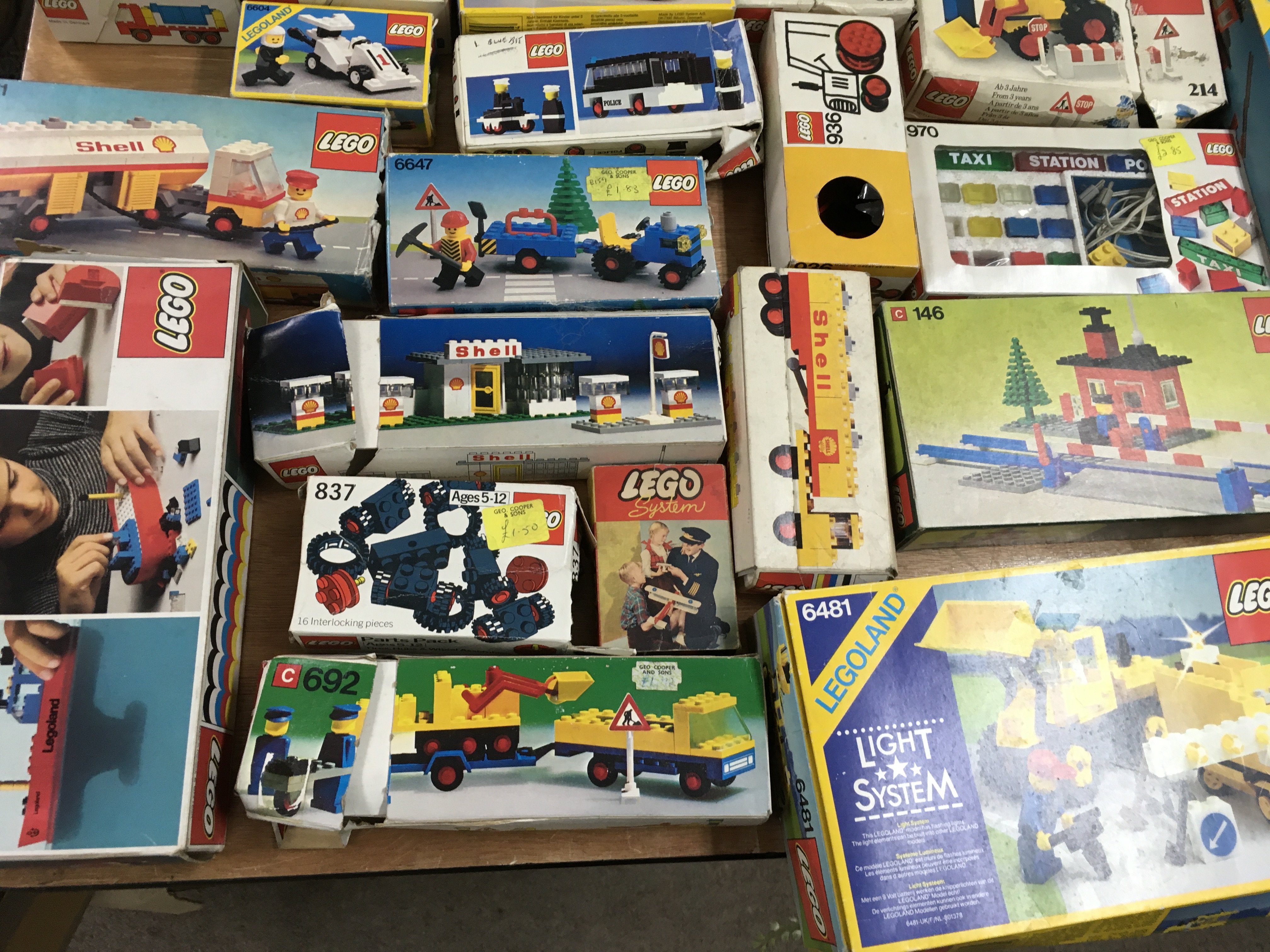 Lego , a large collection of boxed models including vintage 1960s and 70s - Image 8 of 10