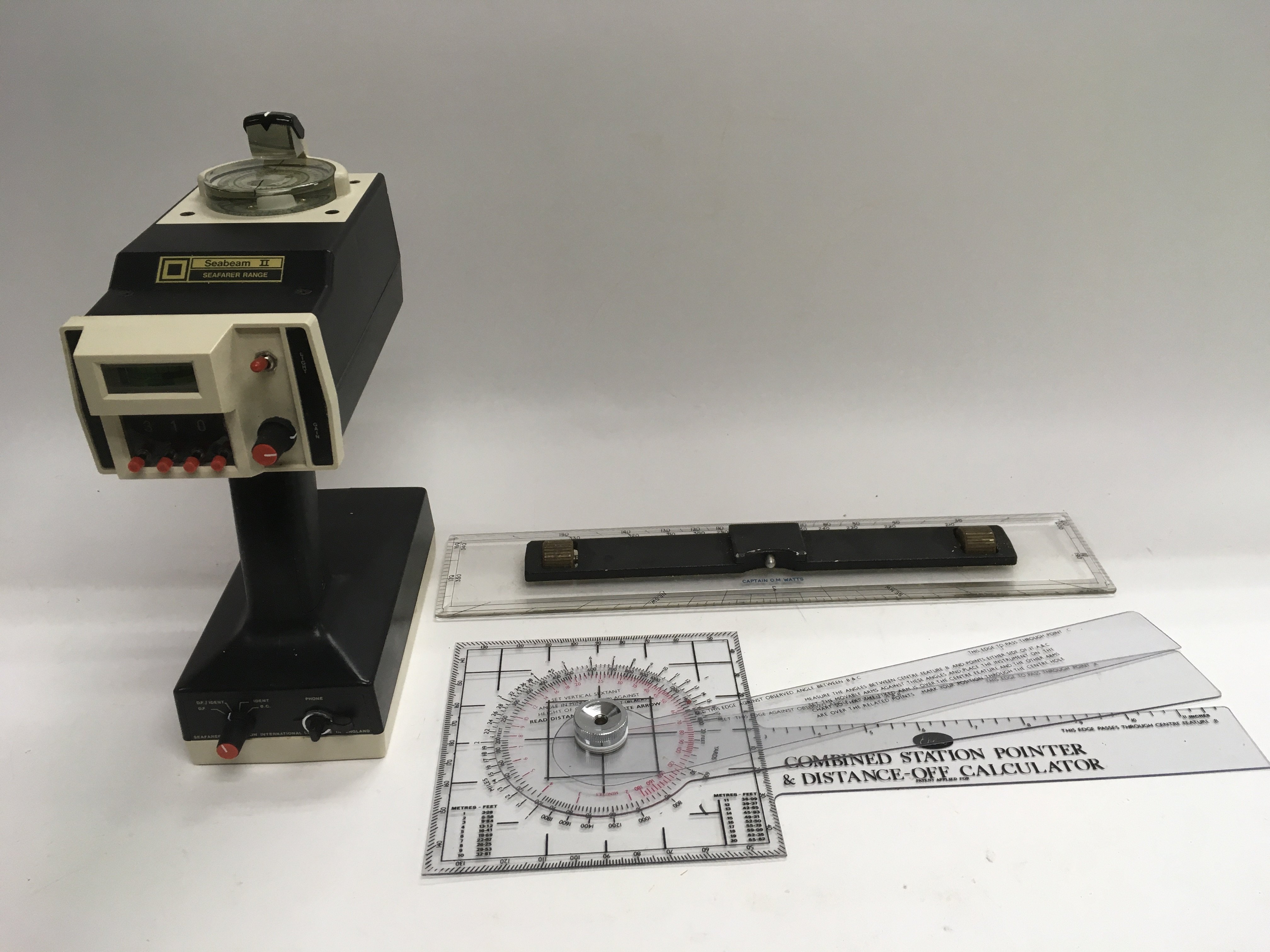 A Seabeam II seafarer range sextant and accessorie