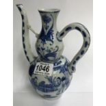 A Chinese blue and white porcelain water ewer, 21cm.