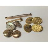 A pair of 9carat gold cufflinks two 9carat gold ba