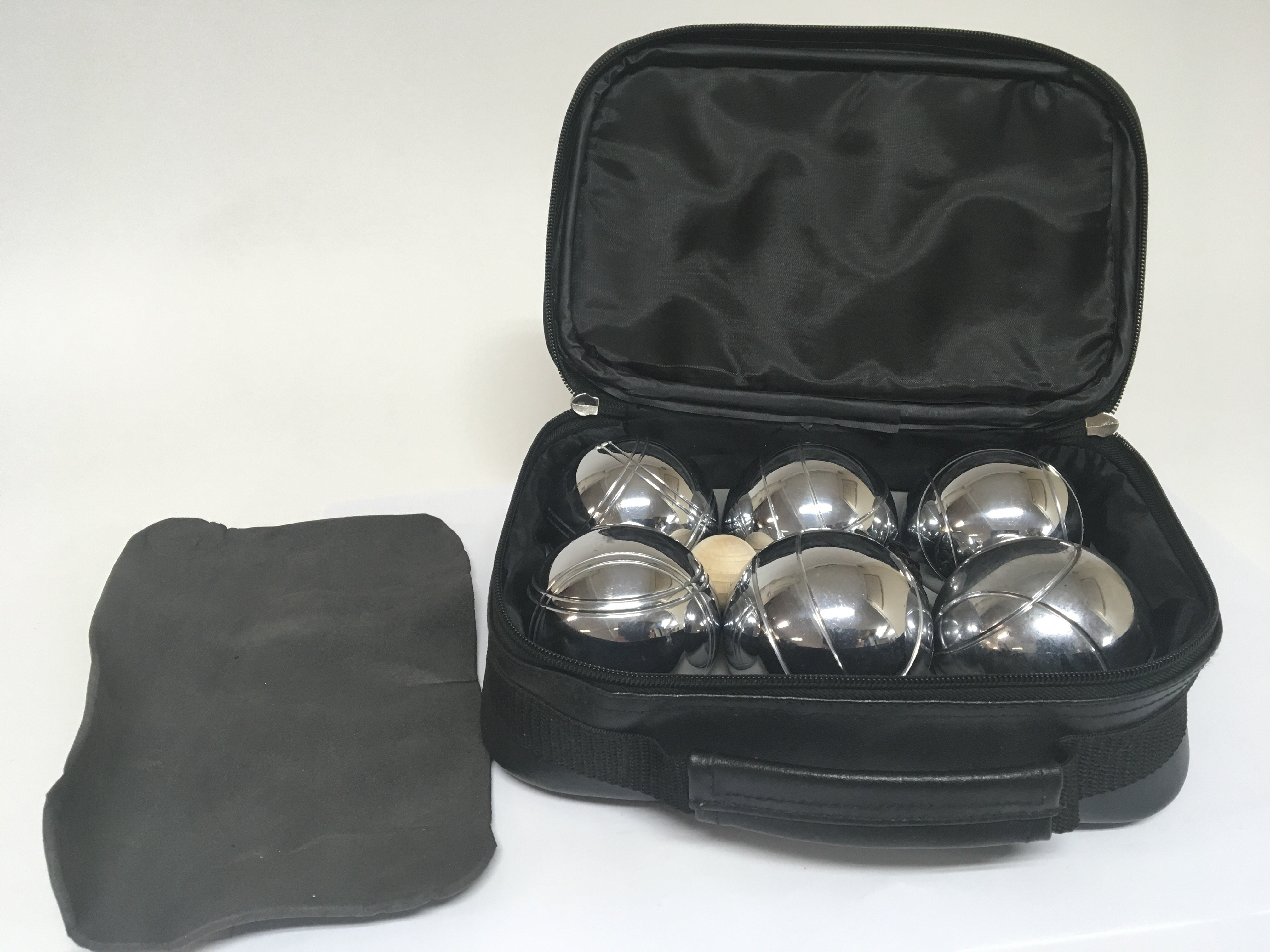 A set of Continental Crome Bowls. In a fitted case