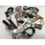 A bag of various watches, approx 28.