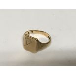 A Gents 9carat gold signet ring 5g.