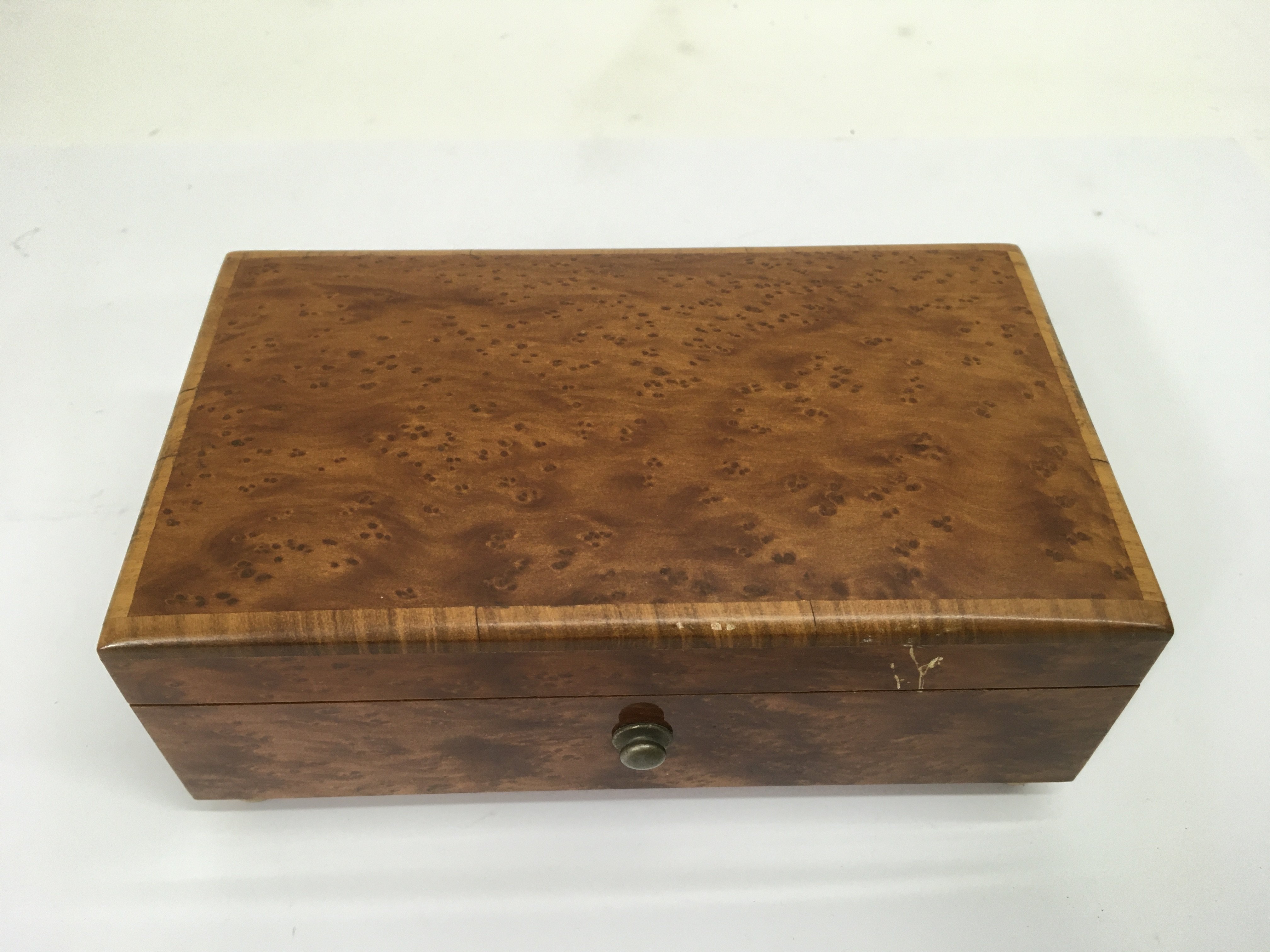 A continental wooden musical box - NO RESERVE - Image 2 of 2