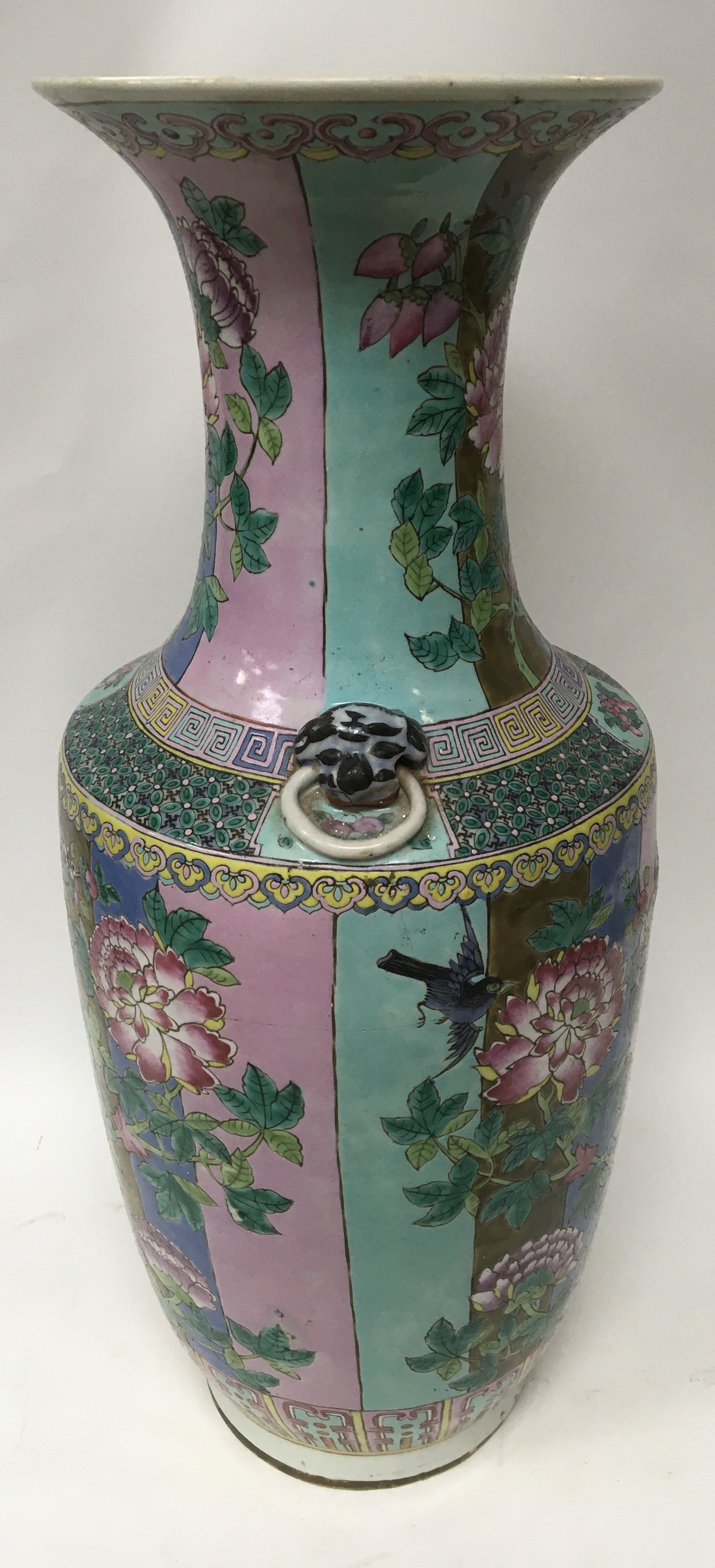 A large famille Rose Chinese Porcelain vase. H.60c - Image 4 of 5