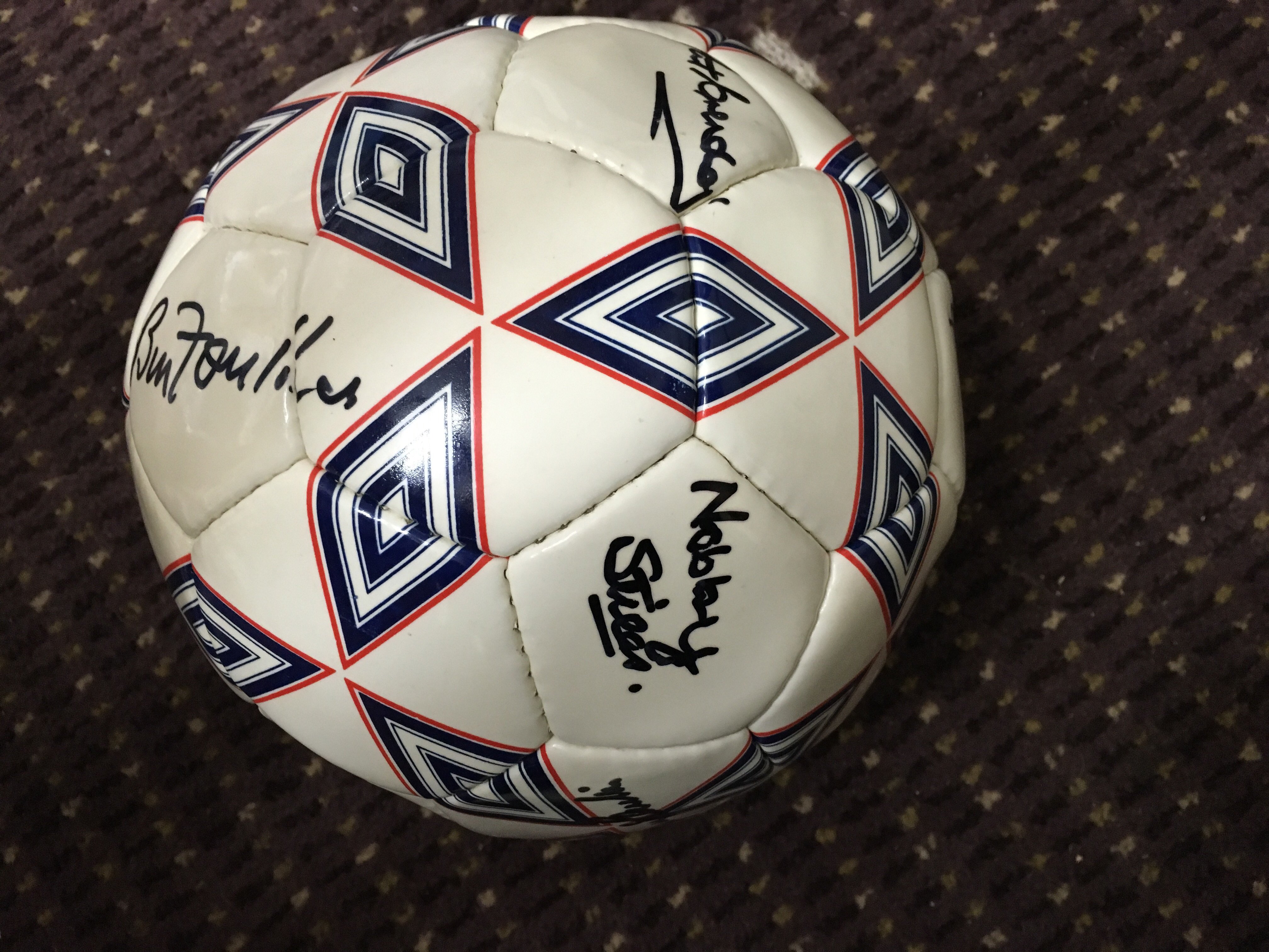 1968 Manchester United European Cup Winners Signed Football: Genuine item collected by vendor who