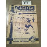 39/40 Chelsea v Fulham Football Programme: 1st team Regional League match dated 22 3 1940. Folded