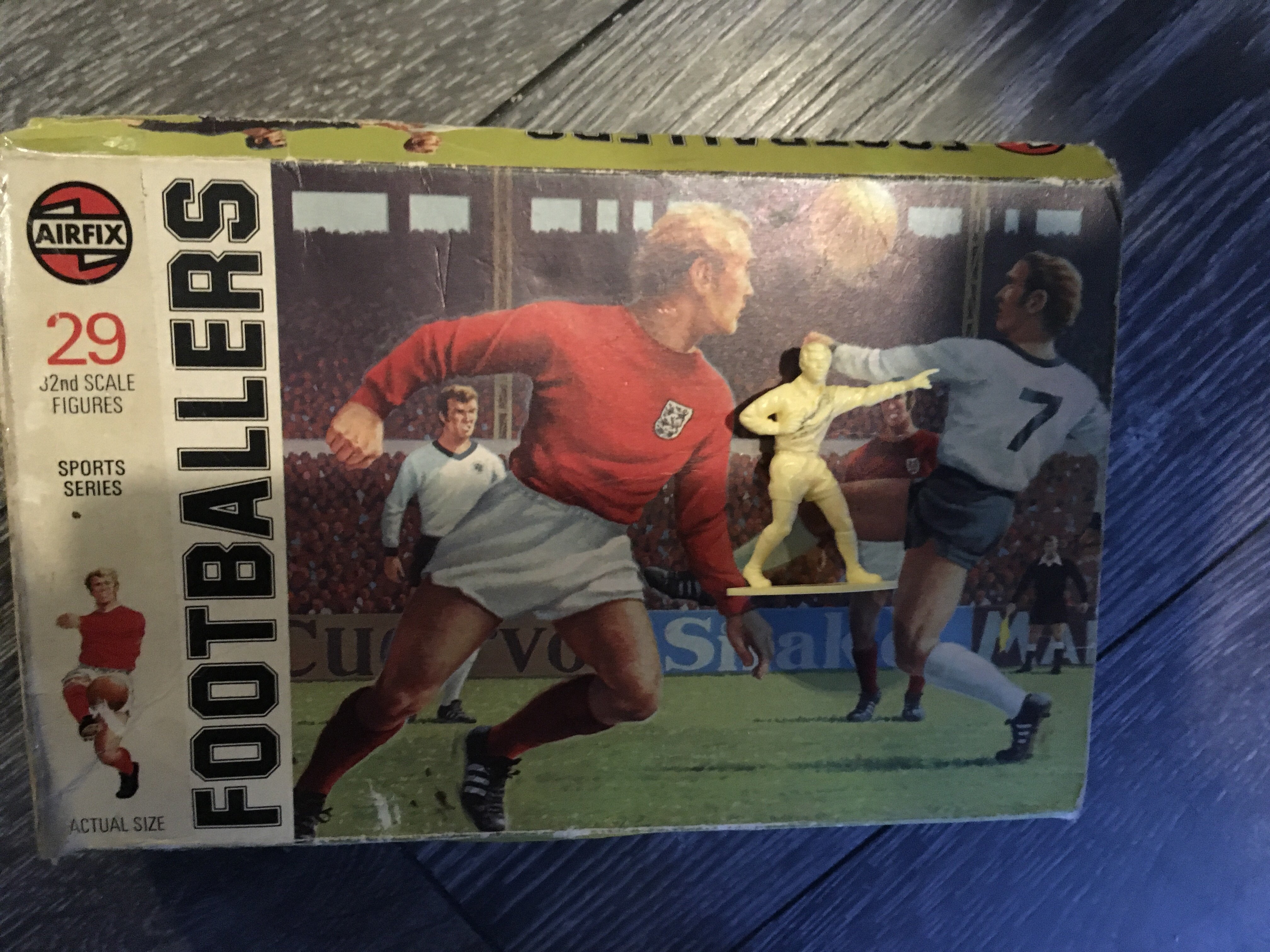 1966 World Cup Jigsaws + Airfix Kit: Shredded Wheat made up framed puzzle with original envelope - Image 2 of 2