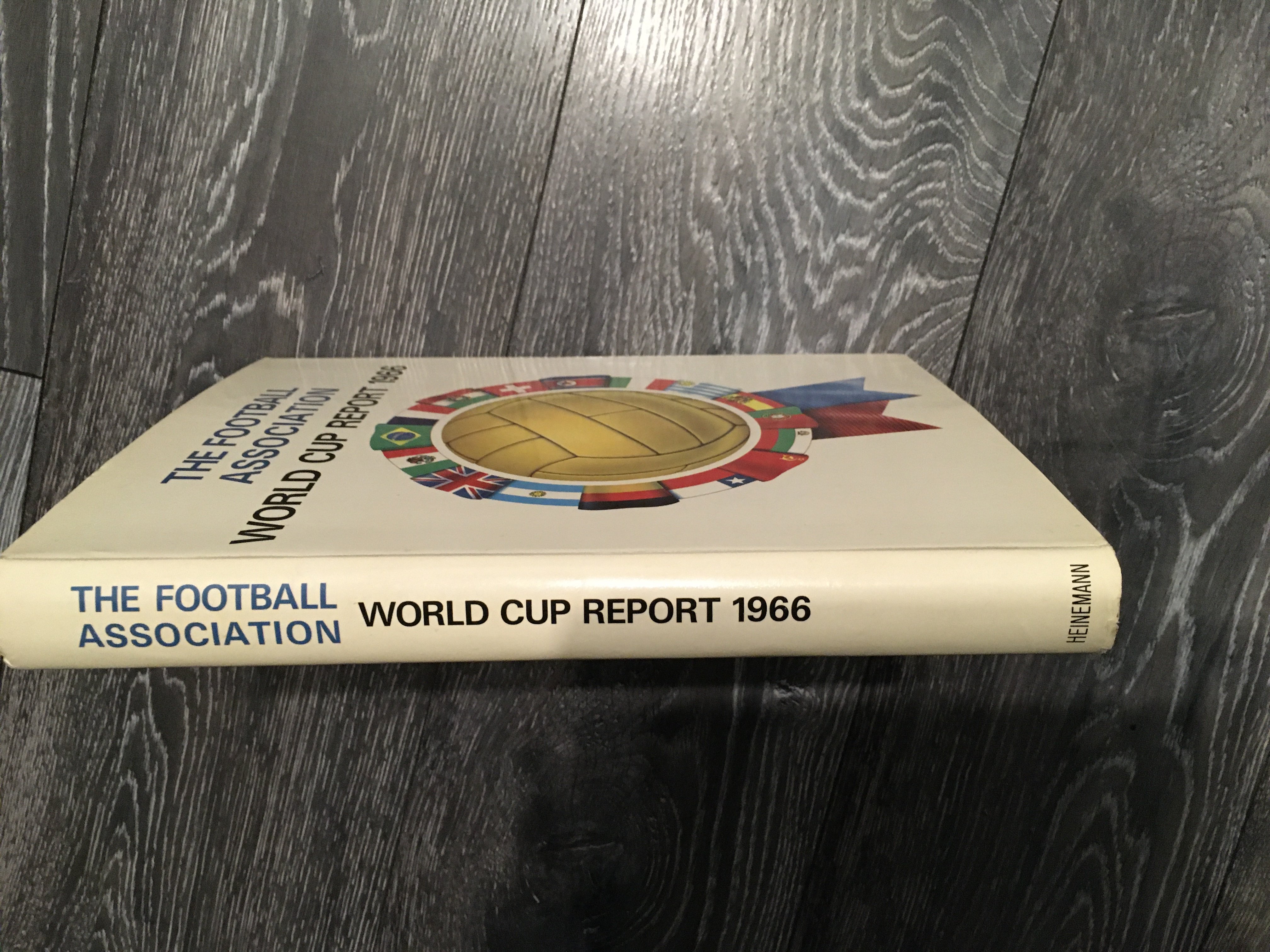 1966 World Cup Report Football Book: Harder to obtain book by Heinemann produced for the Football - Image 3 of 3