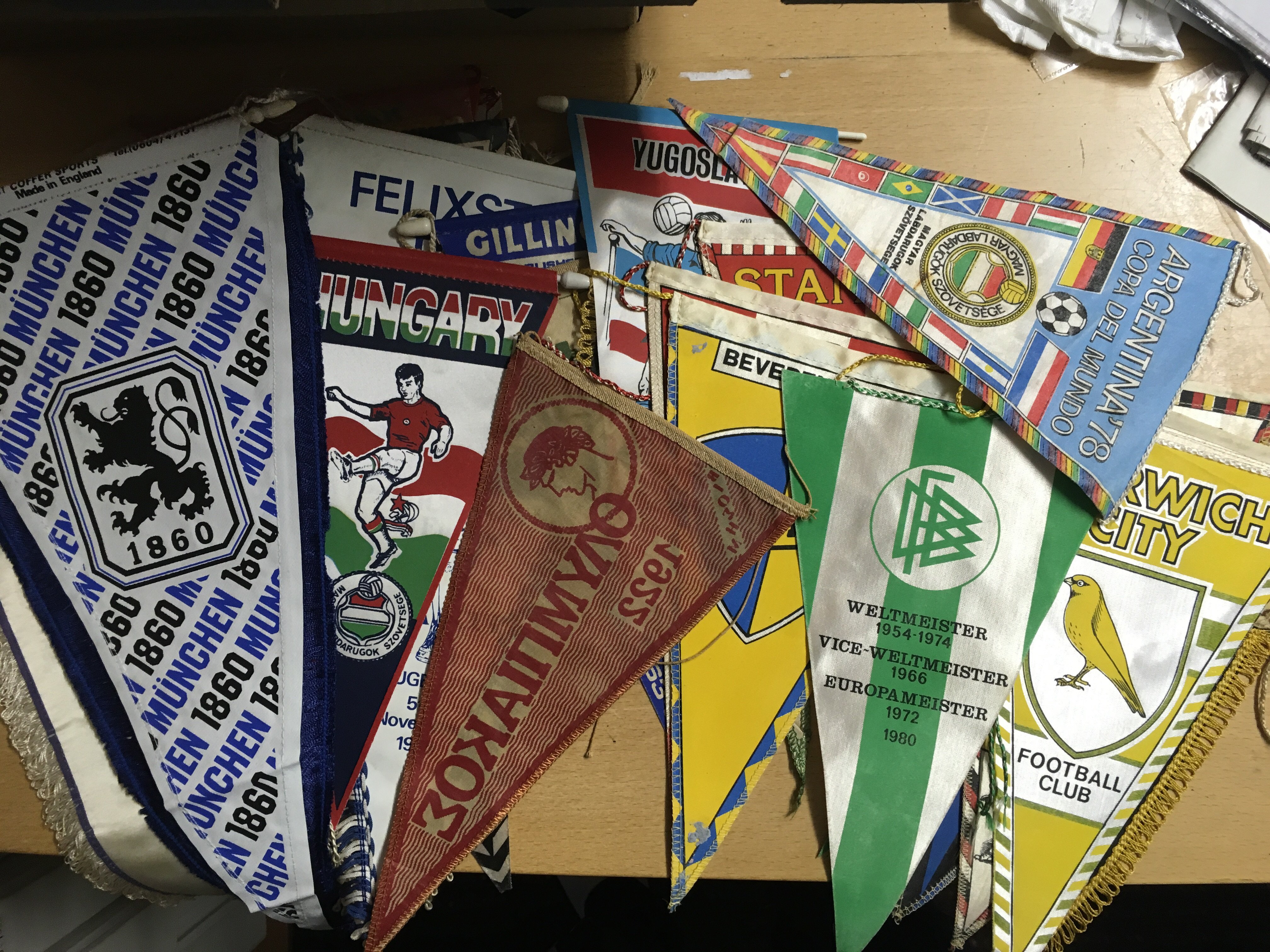 Football Pennant Collection: Mix of sizes and clubs to include Everton 1966 FA Cup Winners, Notts - Image 2 of 3