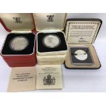 3 Silver proof commemorative coins 3 Ngultrum, Bhutan, 3 Queen mother silver proof crowns, 1980 10