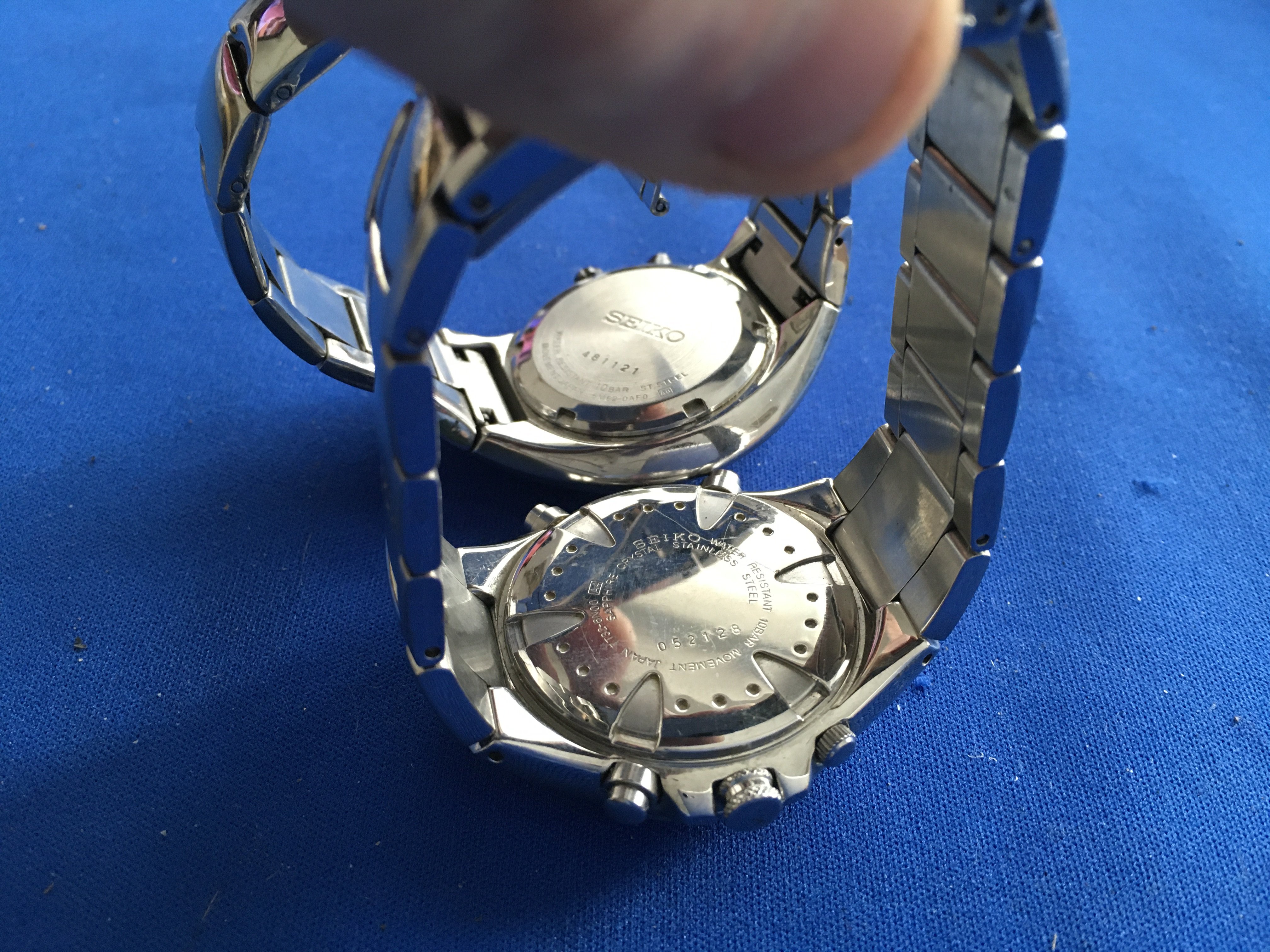 2 gents Seiko wristwatches. 1 Seiko Chronograph quartz 052128, 1 Seiko Kinetic indicator 481121. - Image 2 of 2